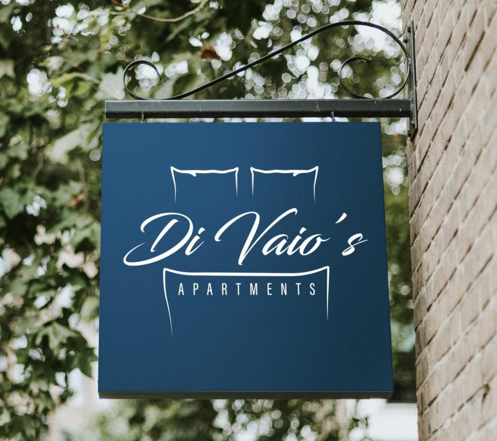 Di Vaio'S Apartments Наполи Екстериор снимка