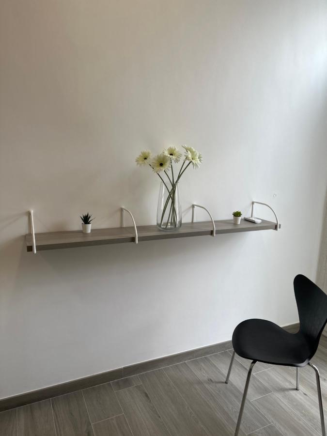 Di Vaio'S Apartments Наполи Екстериор снимка