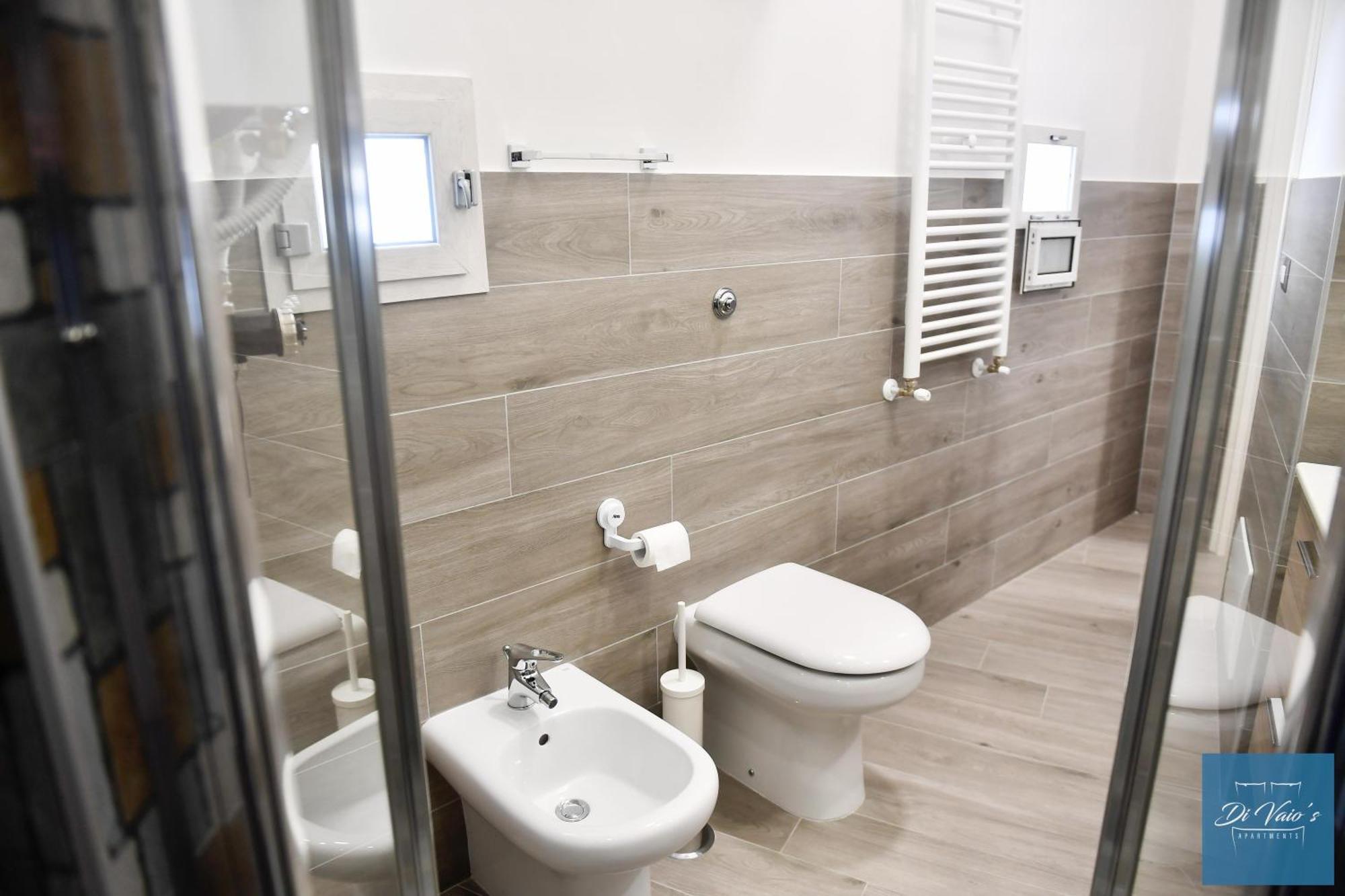 Di Vaio'S Apartments Наполи Екстериор снимка