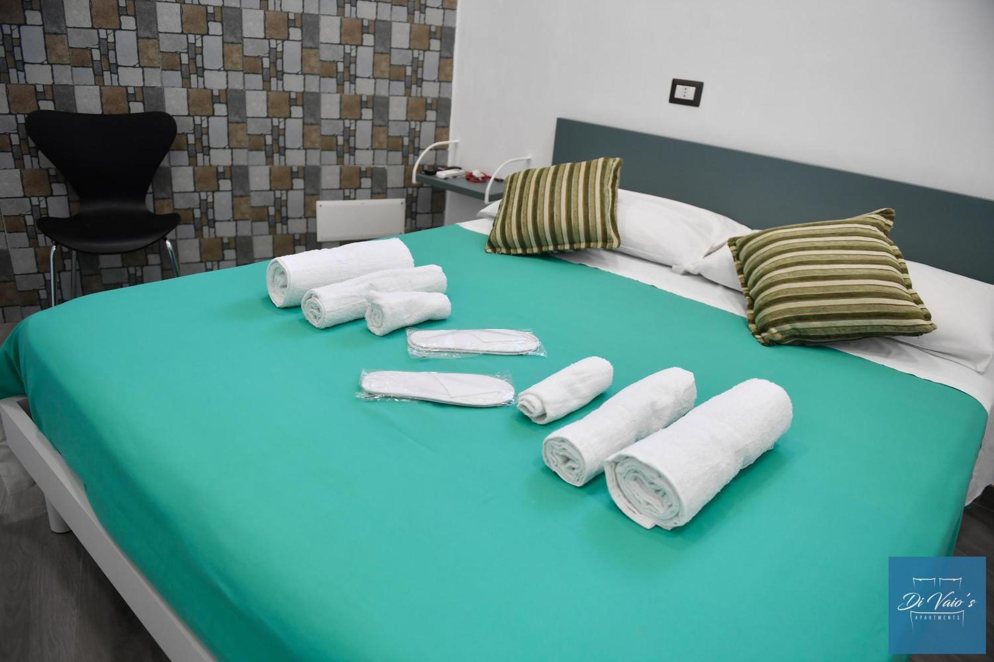Di Vaio'S Apartments Наполи Екстериор снимка