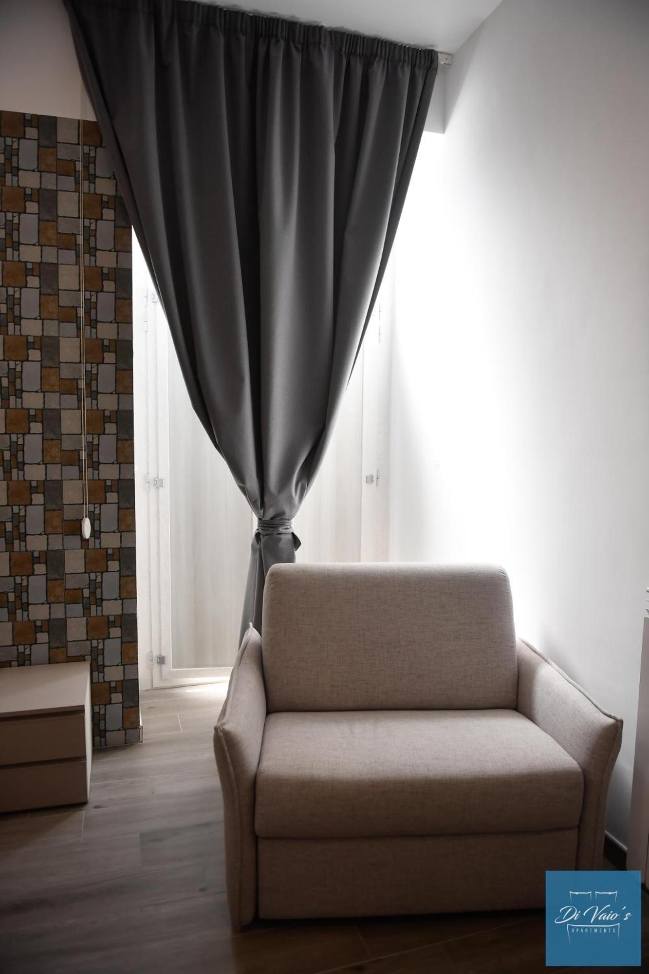 Di Vaio'S Apartments Наполи Екстериор снимка