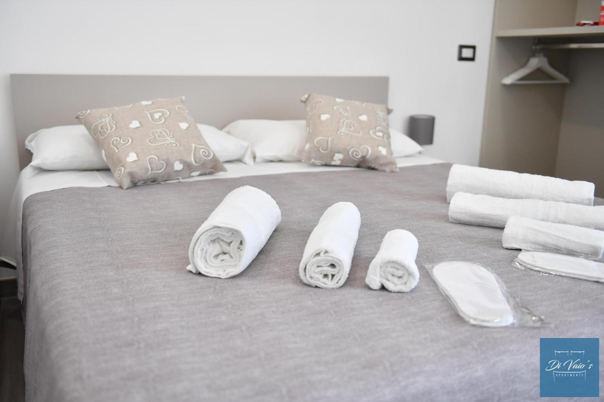 Di Vaio'S Apartments Наполи Екстериор снимка