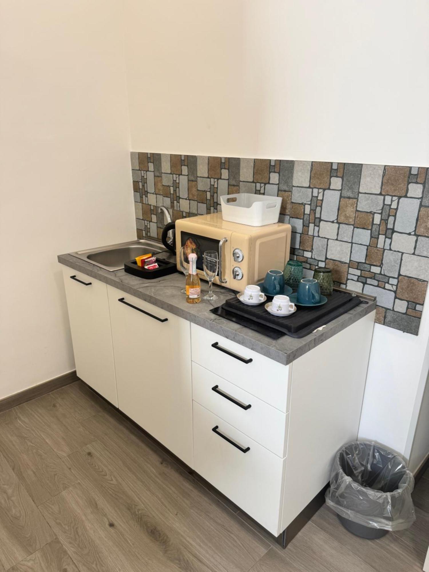 Di Vaio'S Apartments Наполи Екстериор снимка